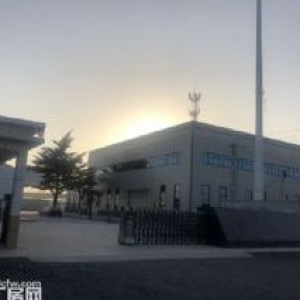 兴平独门独院厂房出租，面积3300，分上下两层，配有办公，宿