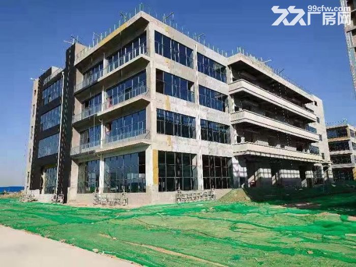 钢构，框架，独栋，秦汉新城优质厂房资源，满足客户多元化需求。