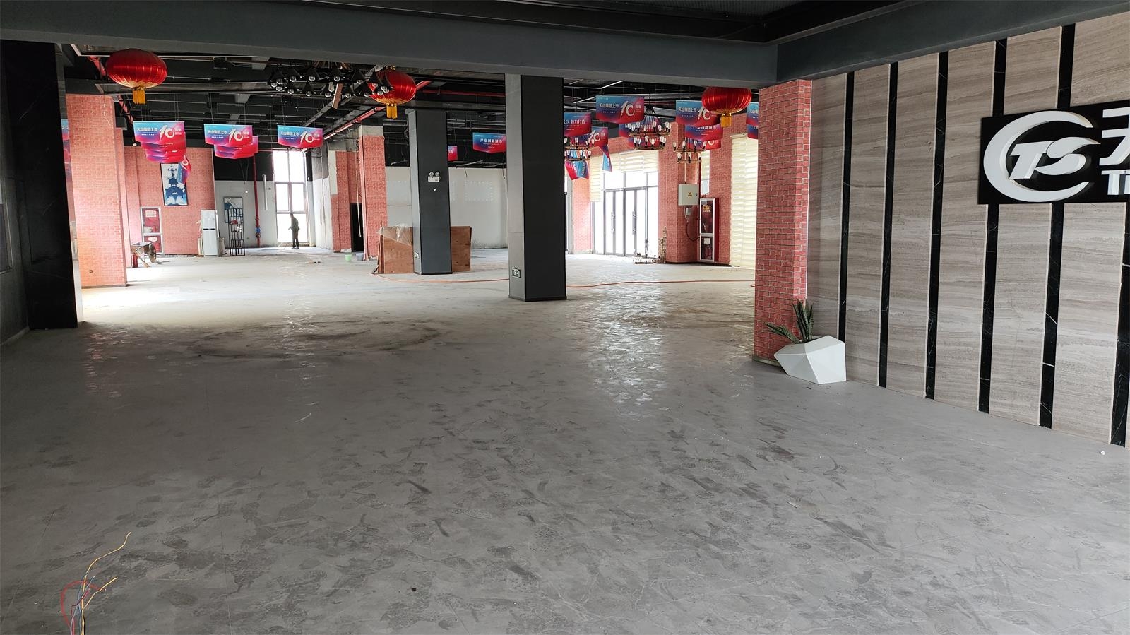 天山万创西安高端制造产业园区内出租800平可分租整租办公住宿生产一体(图4)
